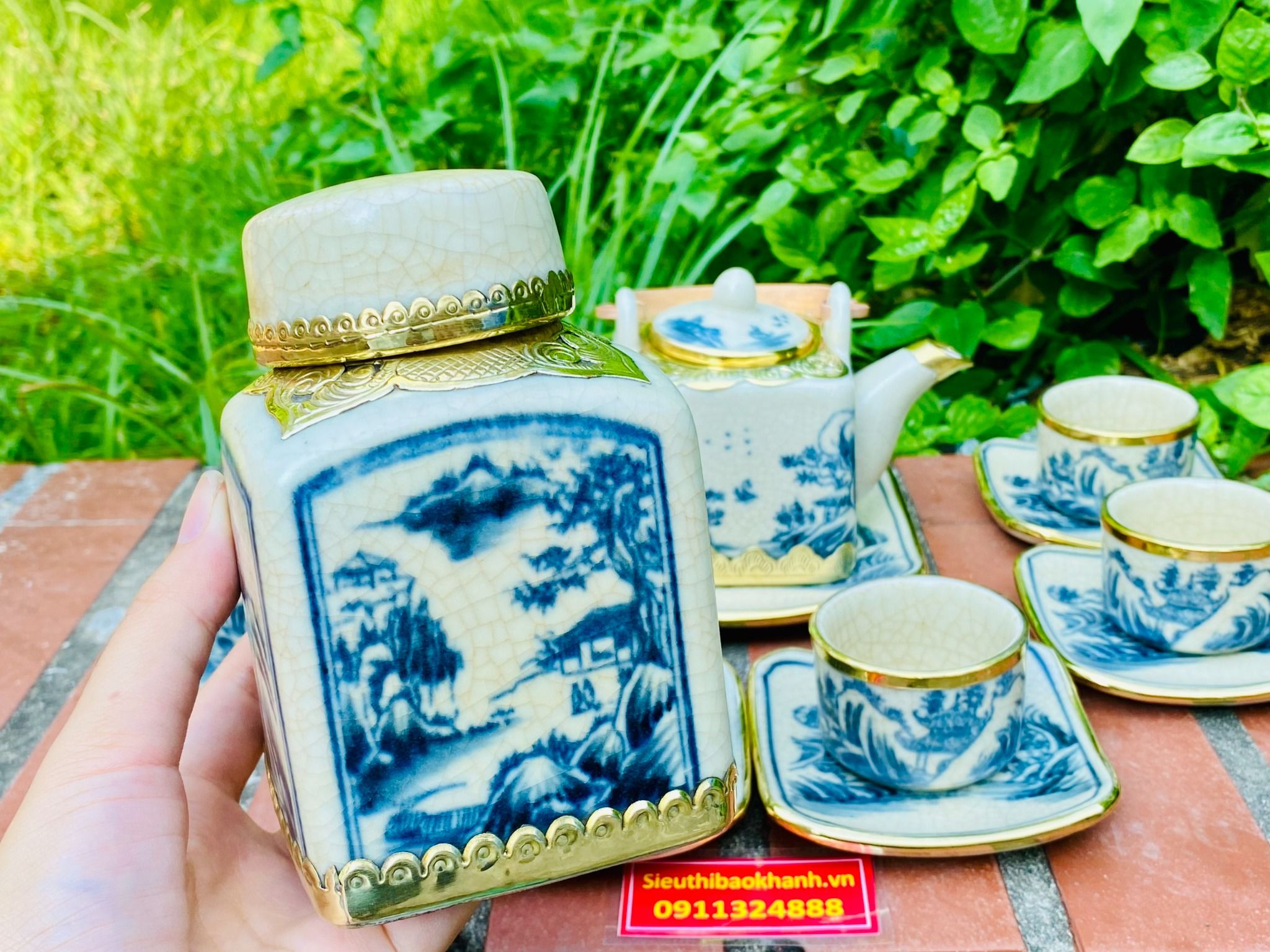 Bộ Ấm Chén Bát Tràng Men Rạn Dáng Vuông Họa Tiết Phong Thủy