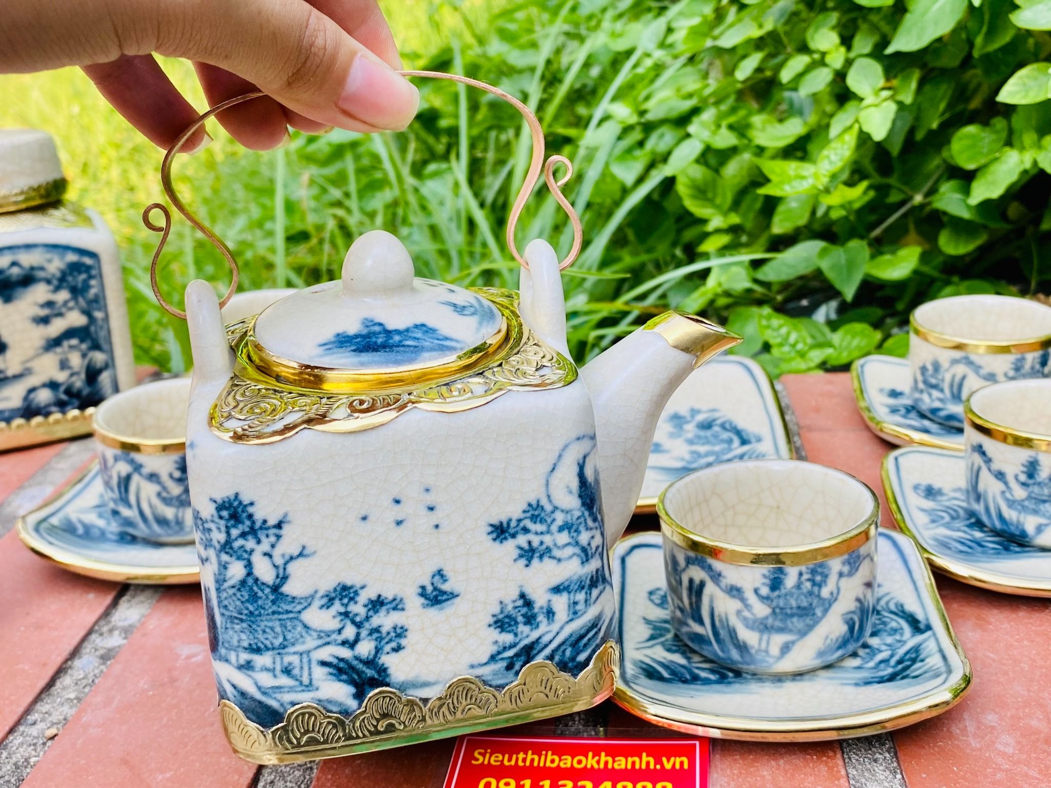 Bộ Ấm Chén Bát Tràng Men Rạn Dáng Vuông Họa Tiết Phong Thủy