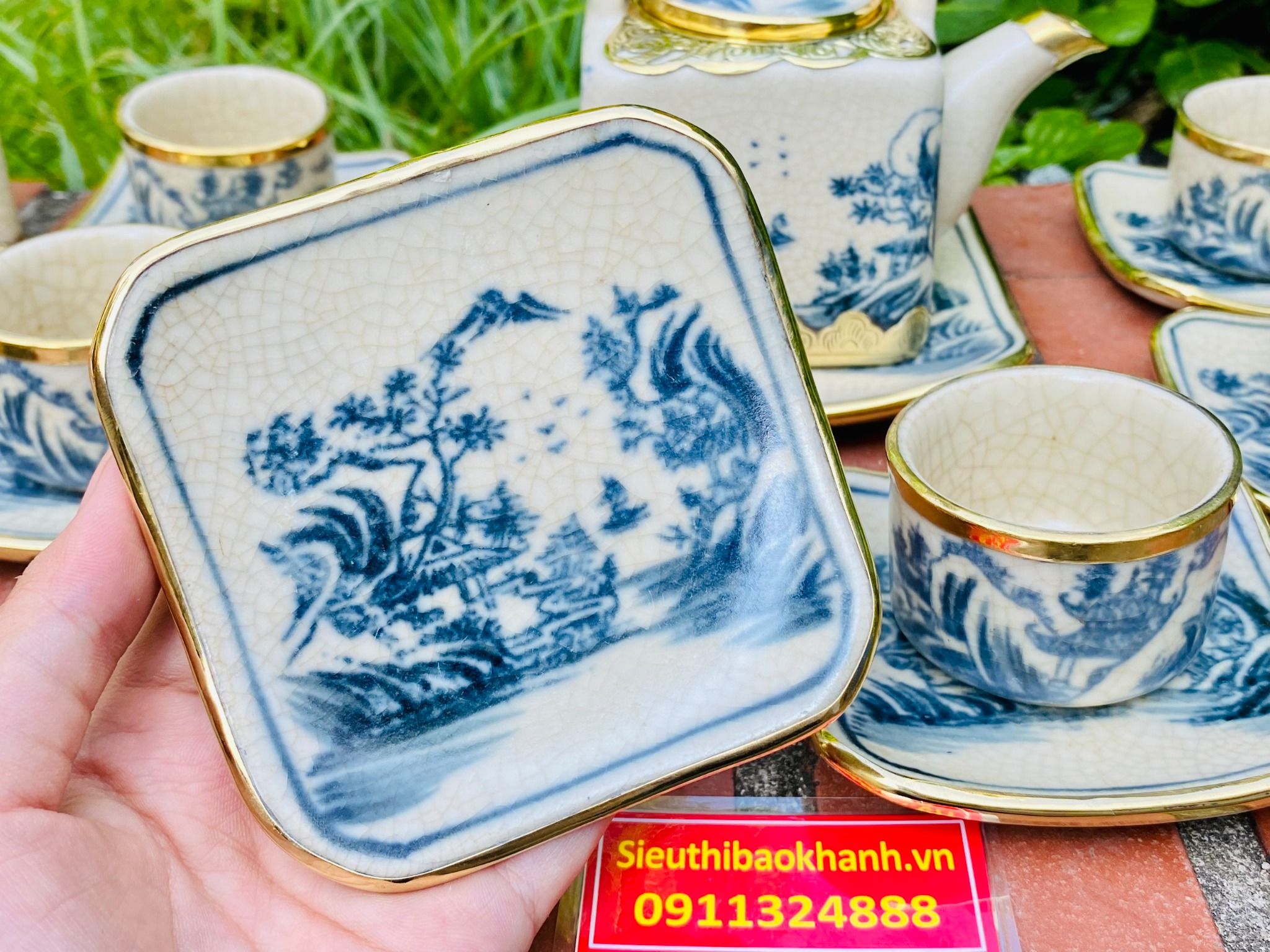 Bộ Ấm Chén Bát Tràng Men Rạn Dáng Vuông Họa Tiết Phong Thủy