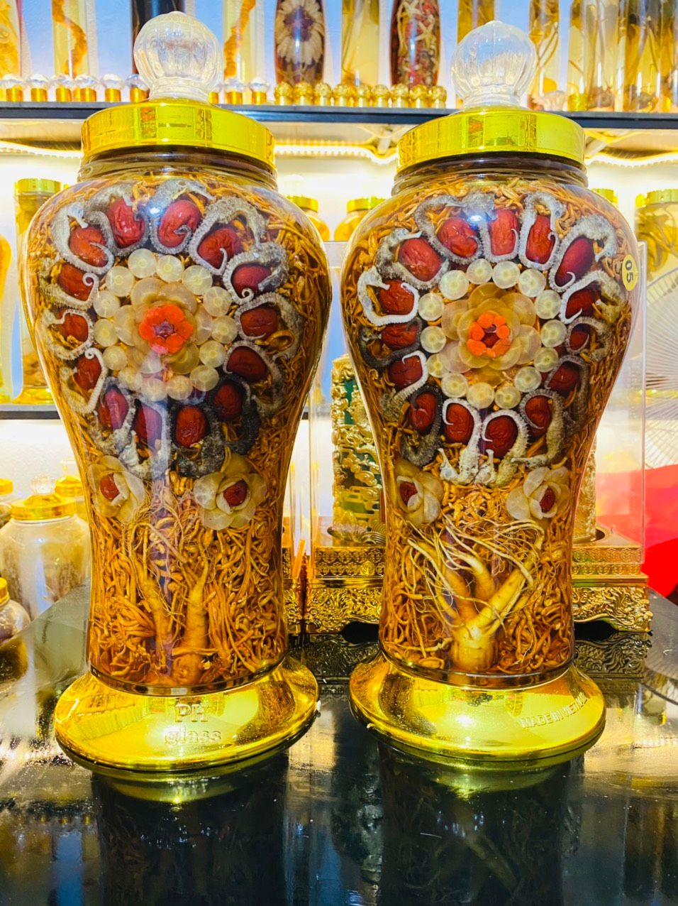 Bình rượu cá ngựa-đông trùng hạ thảo