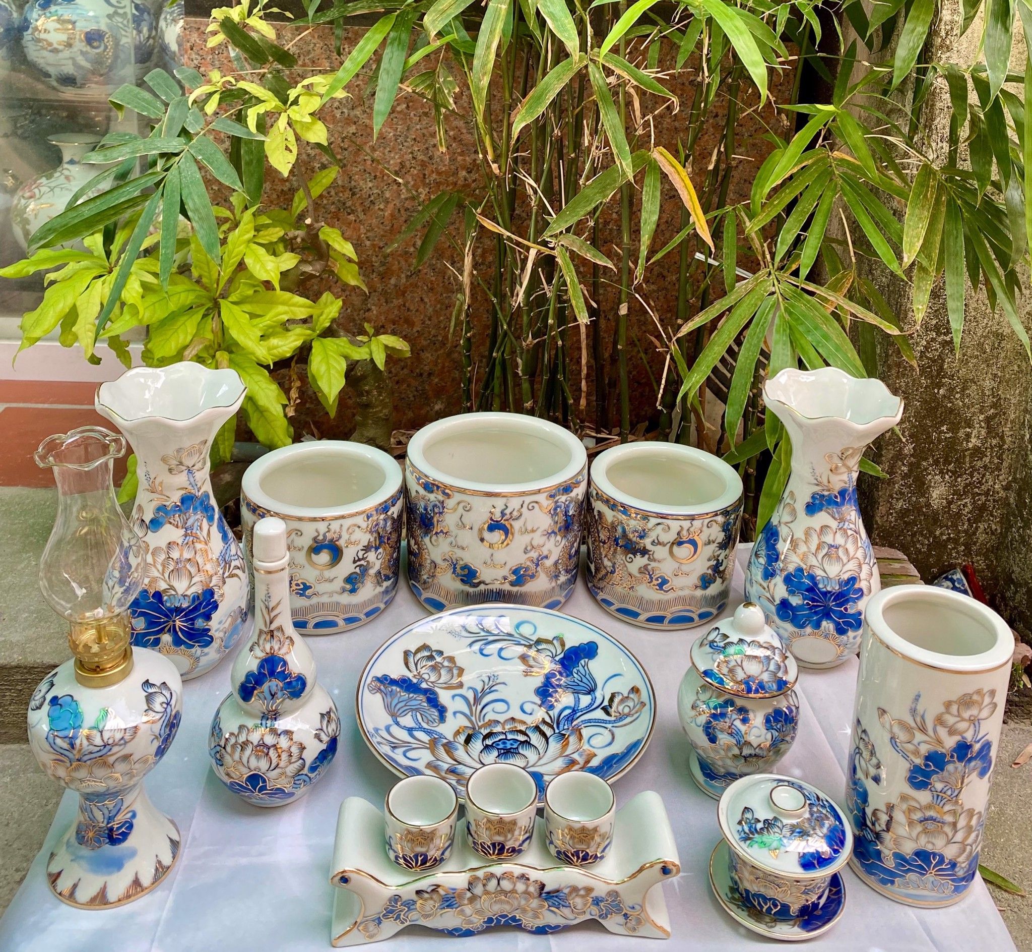 BỘ ĐỒ THỜ VẼ VÀNG