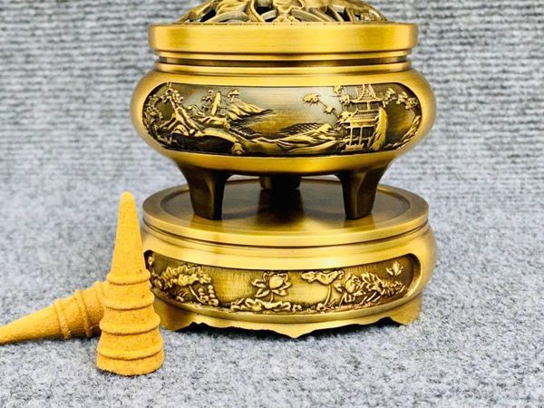 Chiếc Xông Trầm Đồng Phong Cảnh Làng Quê Kèm Đế