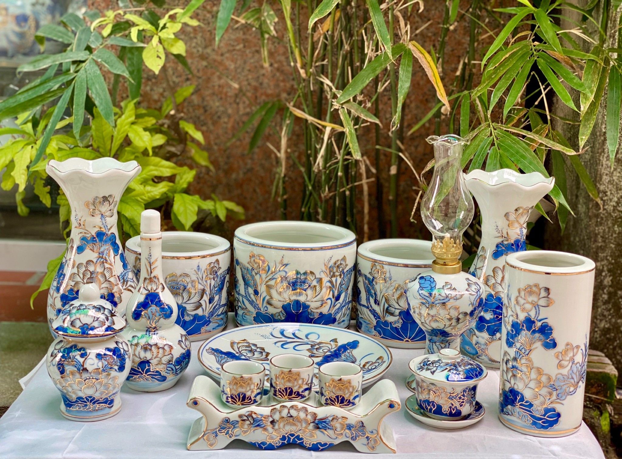 BỘ ĐỒ THỜ VẼ VÀNG