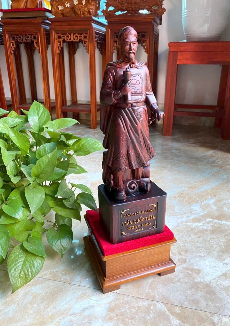 Trần Quốc Tuấn Gỗ trắc