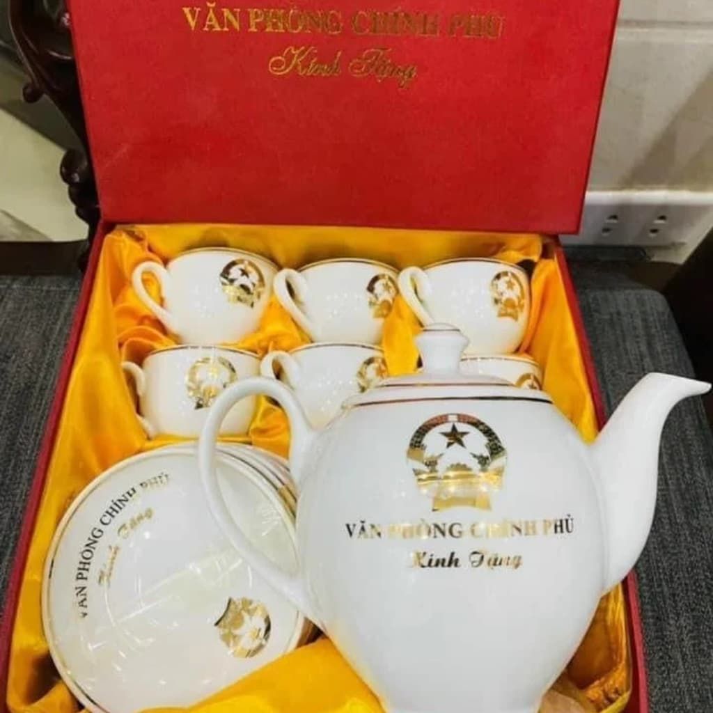 BỘ ẤM CHÉN IN CHỮ VĂN PHÒNG CHÍNH PHỦ BKCEVN-0447 (Kèm hộp)