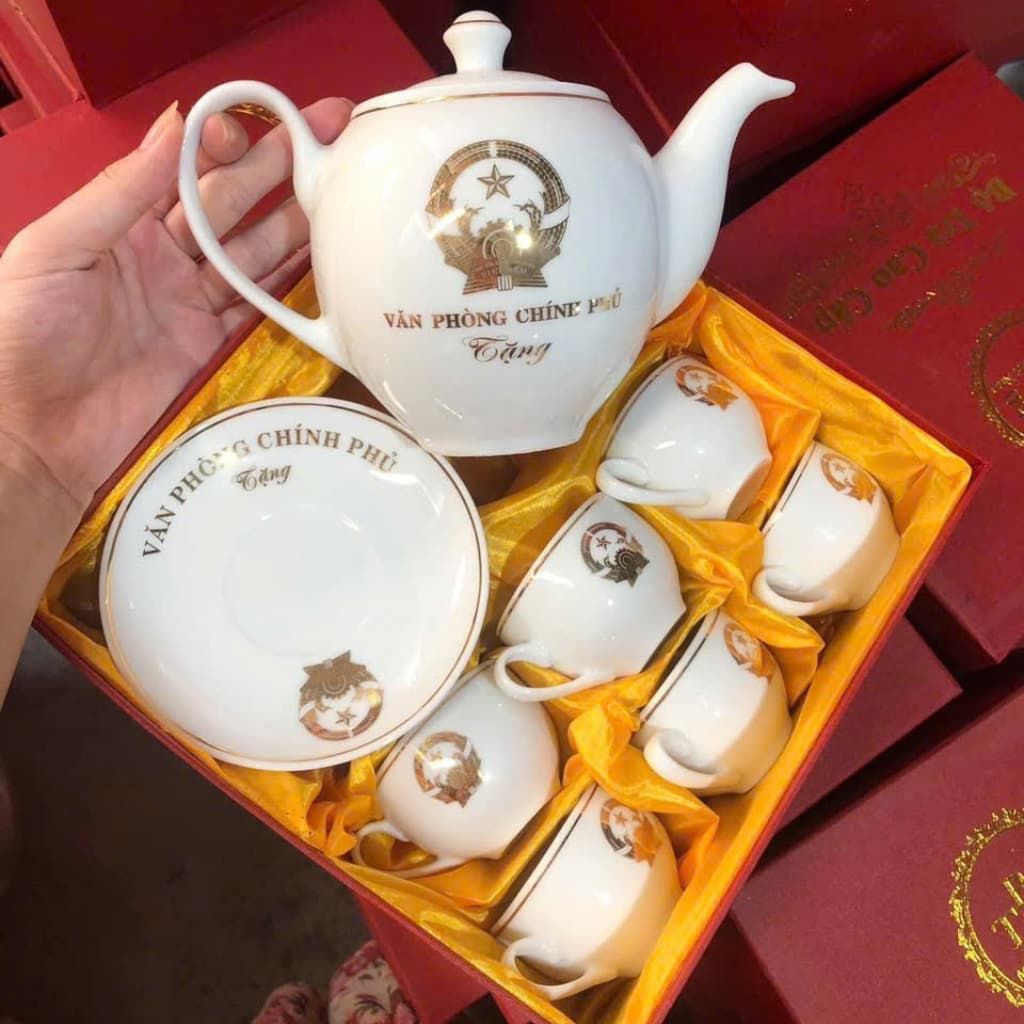 BỘ ẤM CHÉN IN CHỮ VĂN PHÒNG CHÍNH PHỦ BKCEVN-0447 (Kèm hộp)