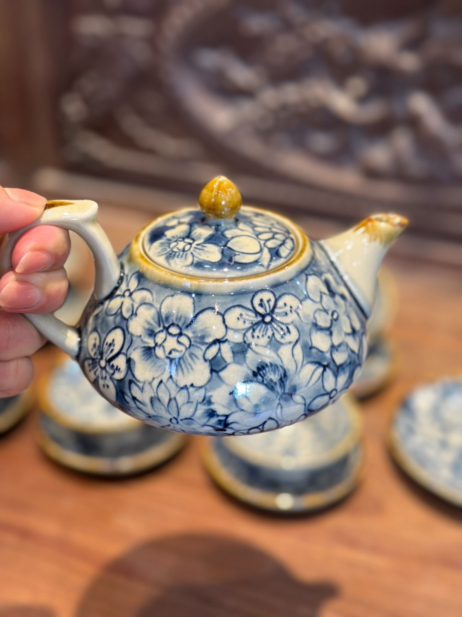 Bộ Ấm Chén Trăm Hoa Đua Nở Trong Men Rạn Bọc Đồng Bát Tràng Cao Cấp