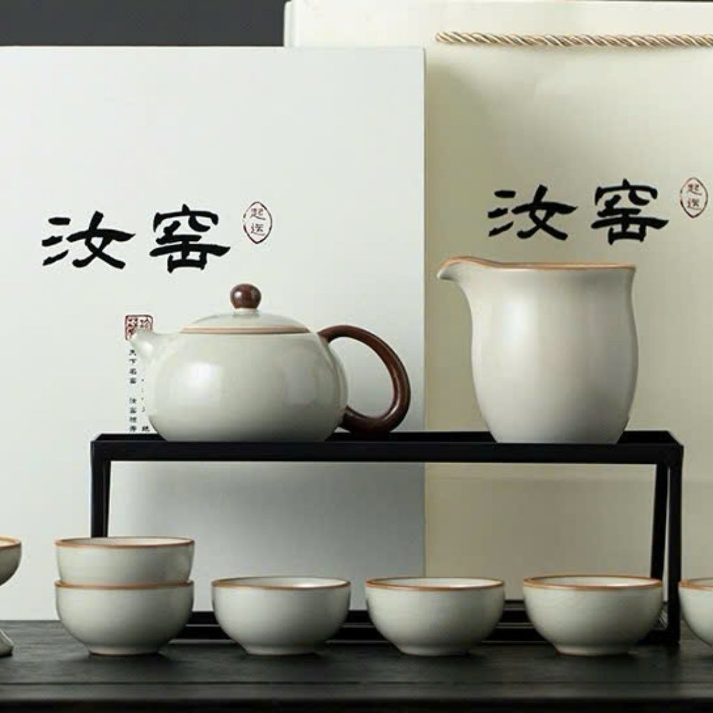 Bộ ấm chén hoa lam kín mật BKCECN-9244