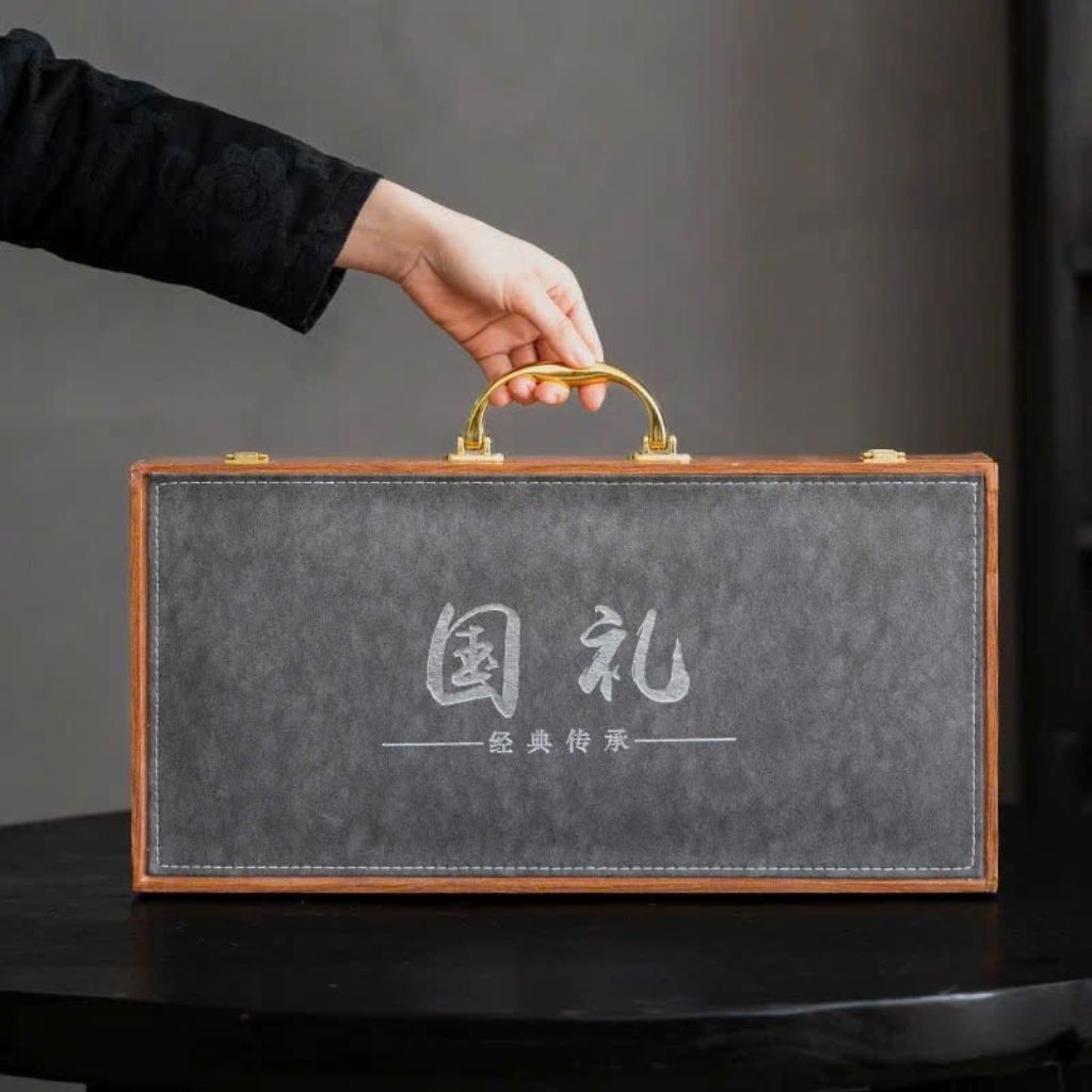 Bộ ấm chén họa tiết cá chép vượt vũ môn BKCECN-9261