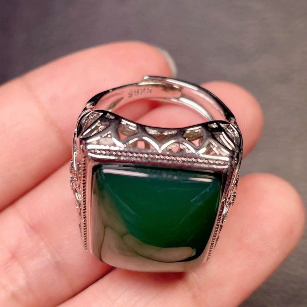 Nhẫn nam mặt đá lục bảo bản vuông BKSTCN-9197