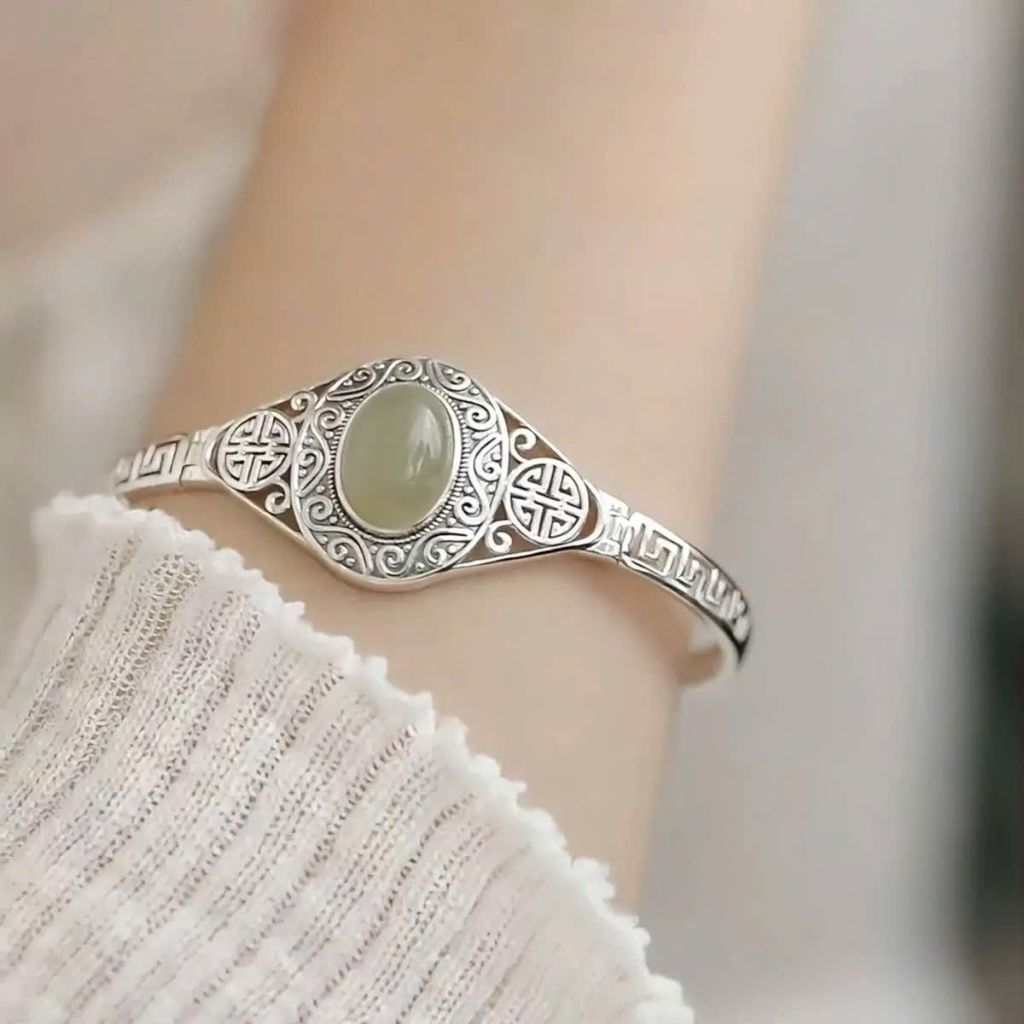 Vòng tay bạc 925 kiểu cổ điển BKSTCN-9208