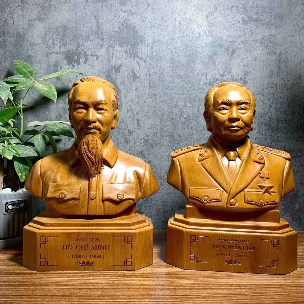 Tượng Bác gỗ bách xanh BKWOVN-9179