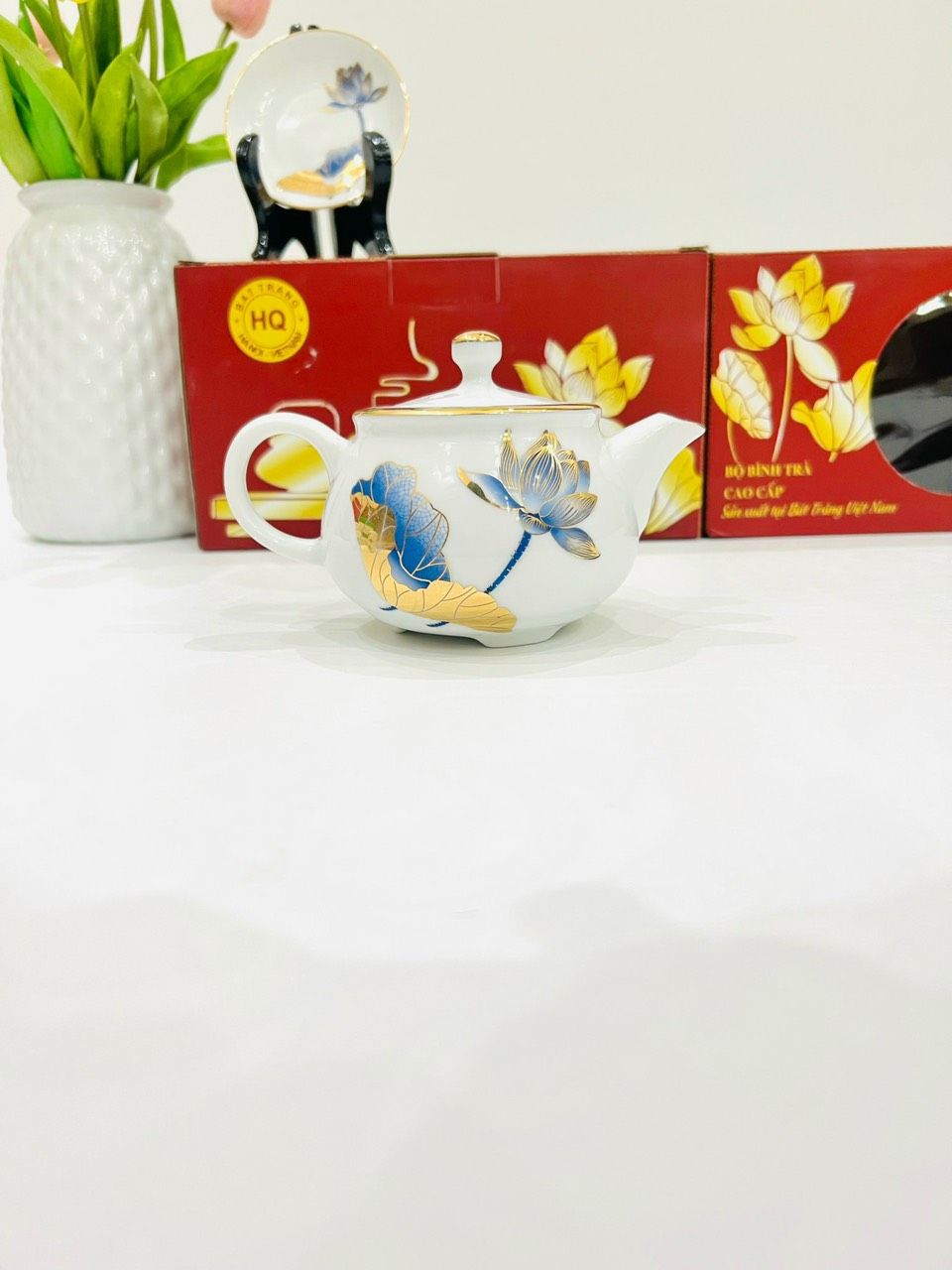 Bộ Ấm Chén Bát Tràng Trắng Sen Xanh Cao Cấp Dung Tích 350ml