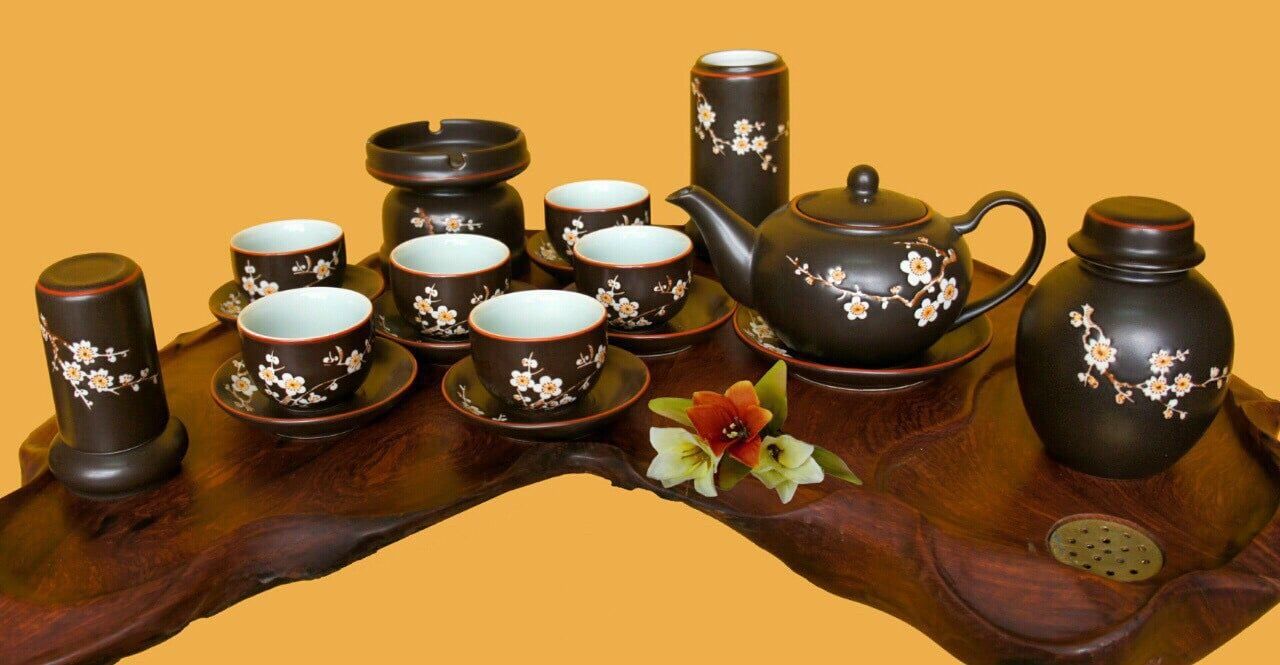 Bộ Ấm Chén Bát Tràng Men Nâu Hoạ Tiết Đào Cao Cấp (Kèm Phụ Kiện)