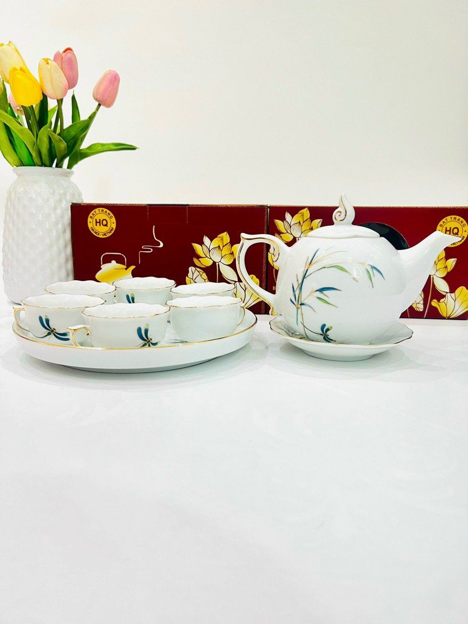 Bộ ấm chén Bát Tràng vẽ Thanh Trúc dáng mẫu đơn cao cấp