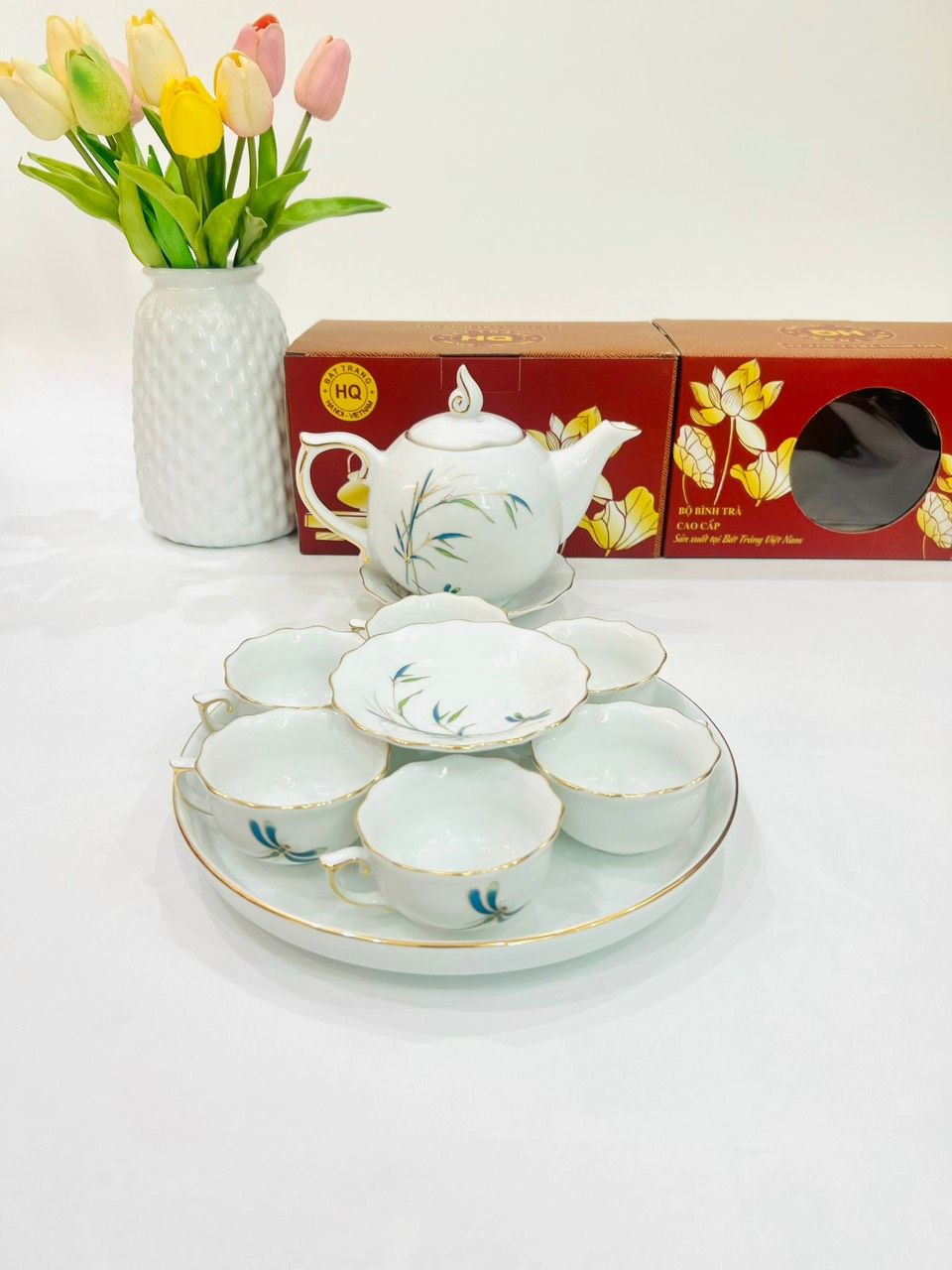 Bộ ấm chén Bát Tràng vẽ Thanh Trúc dáng mẫu đơn cao cấp