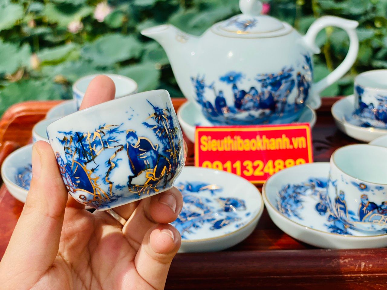 ấm chén sứ trắng vẽ men lam nhà lò bát tràng