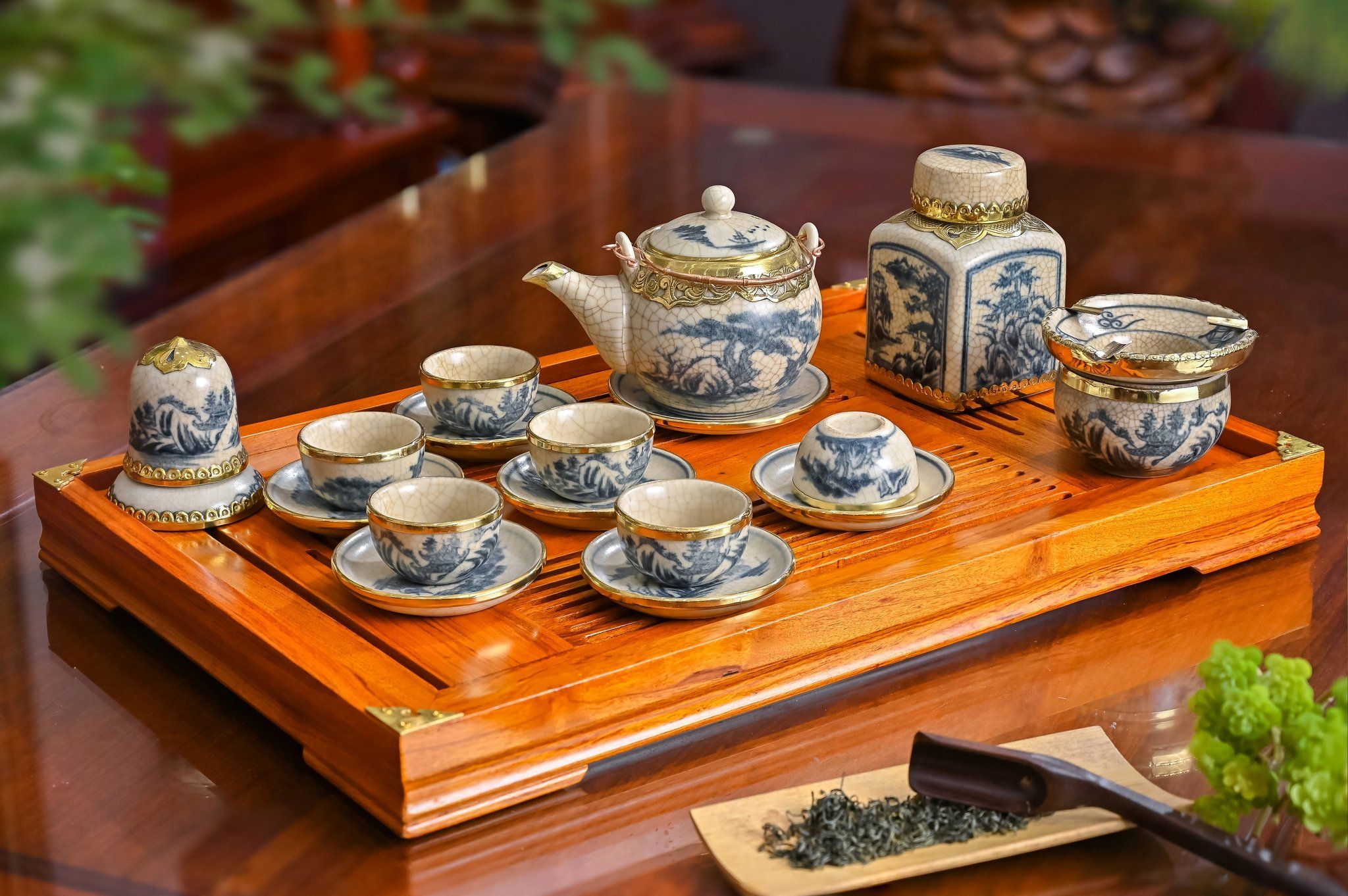 Bộ ấm chén men rạn giả cổ bọc đồng , nhiều dáng