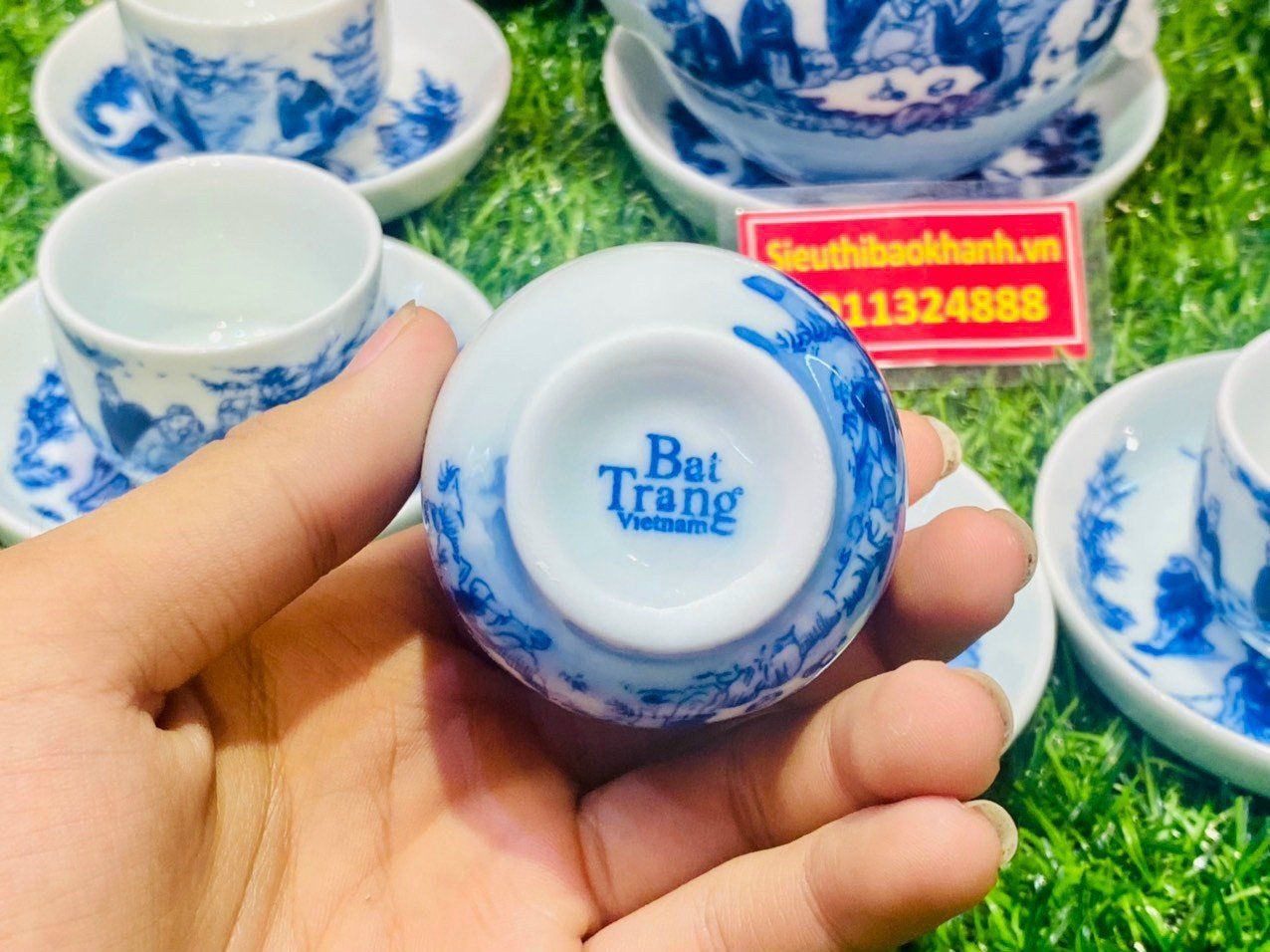 Bộ Ấm Chén Bát Tràng Men Lam Hoạ Tiết Trúc Lâm Thất Hiền Cao Cấp
