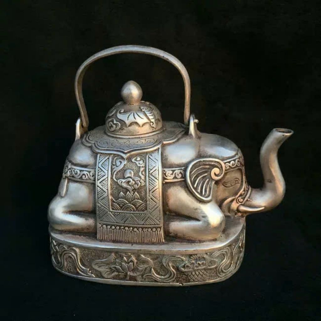 Ấm đồng màu bạc BKMECN-9103