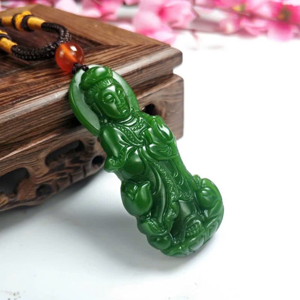 Mặt dây chuyền Quan Âm ngọc bích Hetian BKSTVN-9032