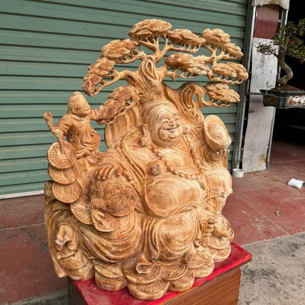 Cụ di lặc ngồi tùng ngọc am đỏ BKWOVN-9095