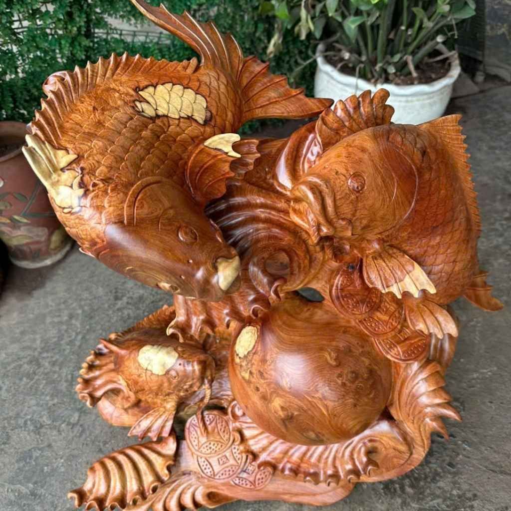 Tam ngư vờn ngọcGỗ hương ta BKWOVN-9102