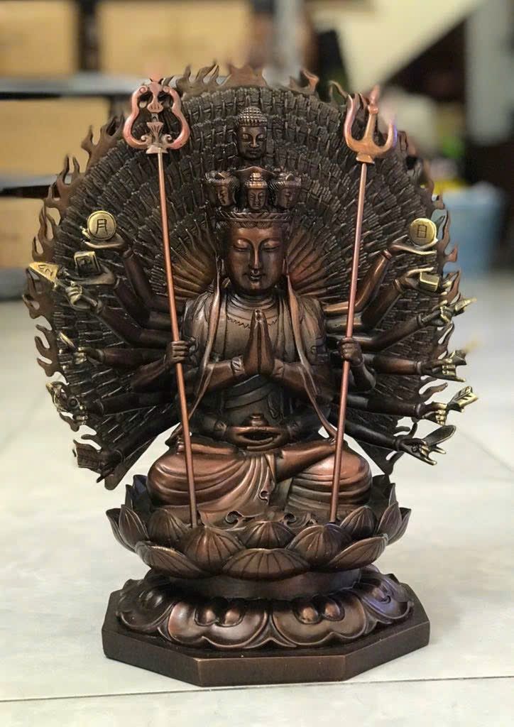 Tượng Phật Bà Thiên Thủ Thiên Nhãn (Nghìn Tay Nghìn Mắt) Bằng Đồng Vàng