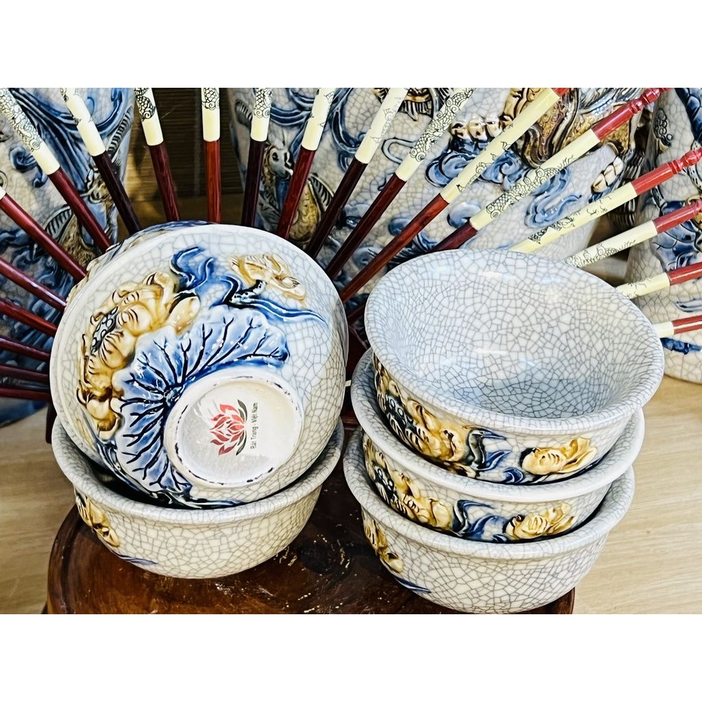 Bát thờ bằng gốm họa tiết in nổi