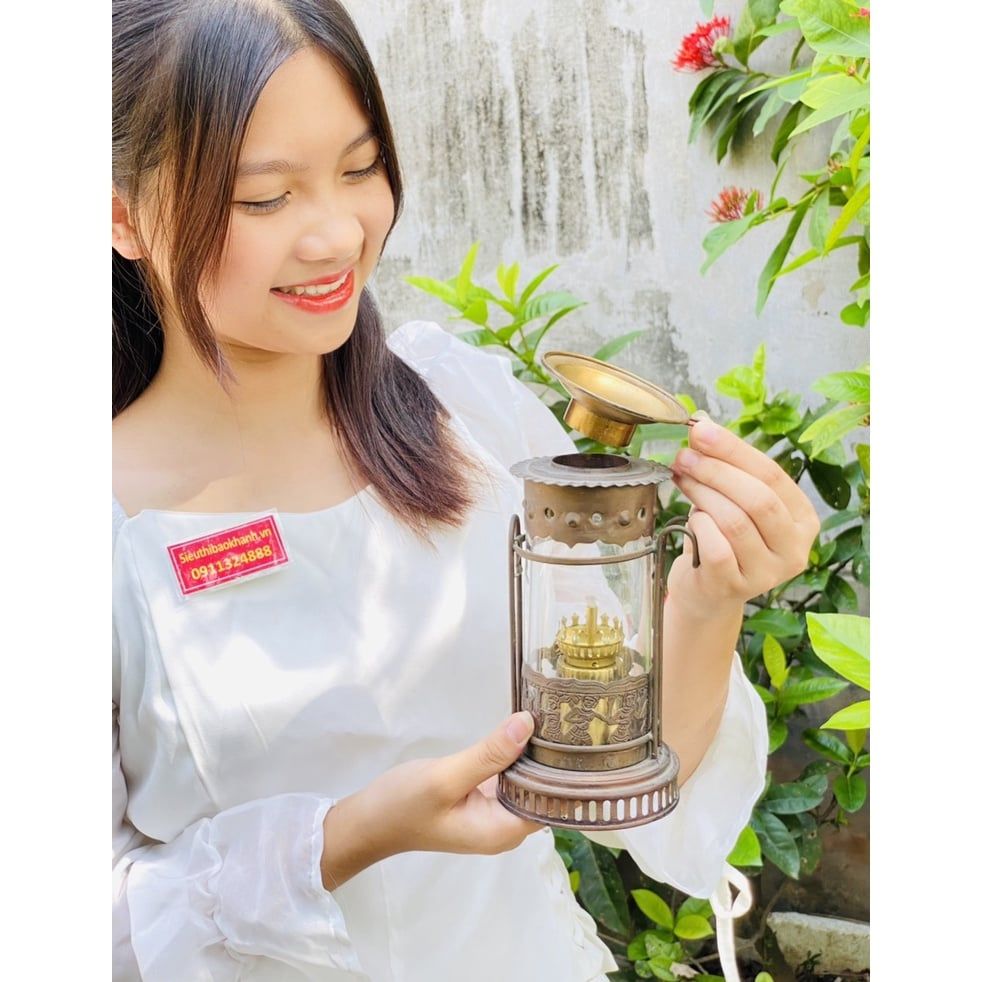 Đèn dầu trang trí thờ cúng bằng đồng (cao 20cm)