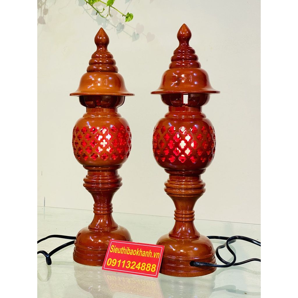 Cặp đèn thờ chất liệu gỗ hương cao cấp loại 30cm
