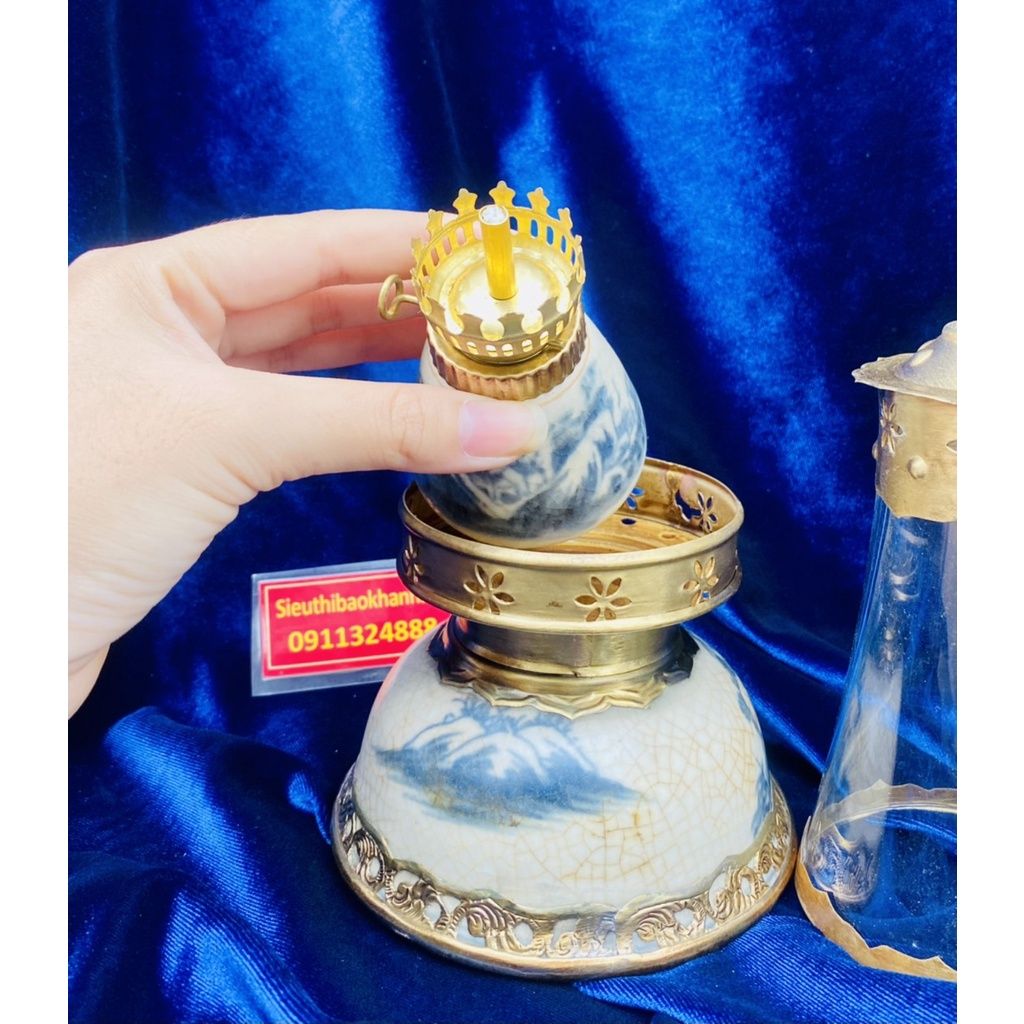 Đèn thờ gốm sứ