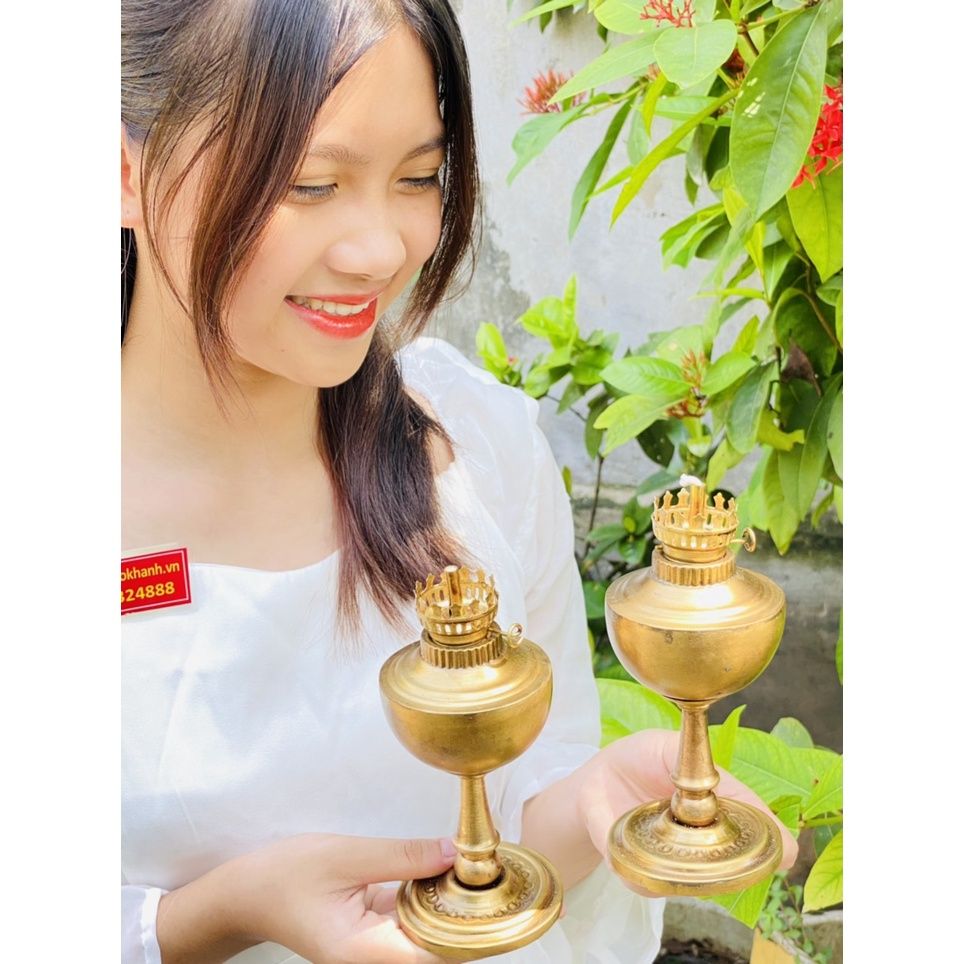 Cặp đèn dầu đồng chính hãng Đại Bái
