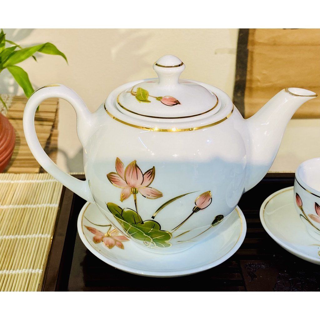 Bộ ấm chén men trắng vẽ sen xuất xưa Bát Tràng