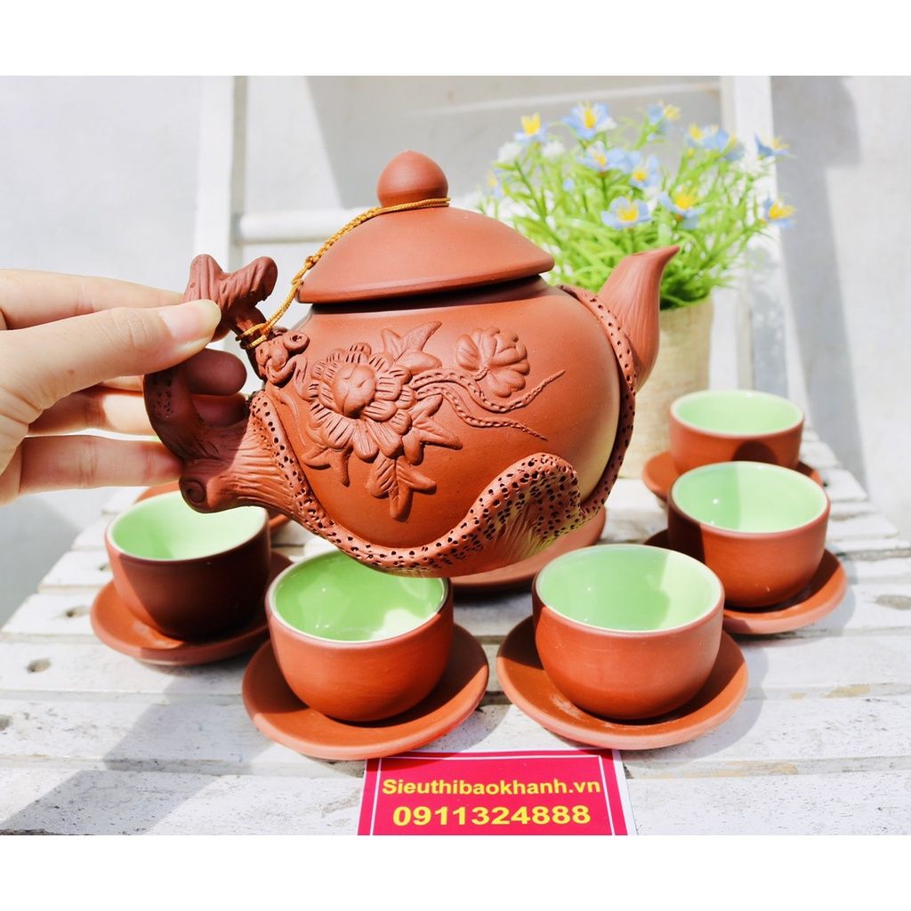 Bộ ấm chén tử sa lòng xanh đắp nổi xuất xứ Bát Tràng