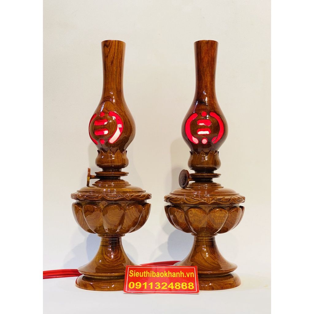 Cặp đèn thờ gỗ hương sơn PU cao cấp ( loại 32cm )
