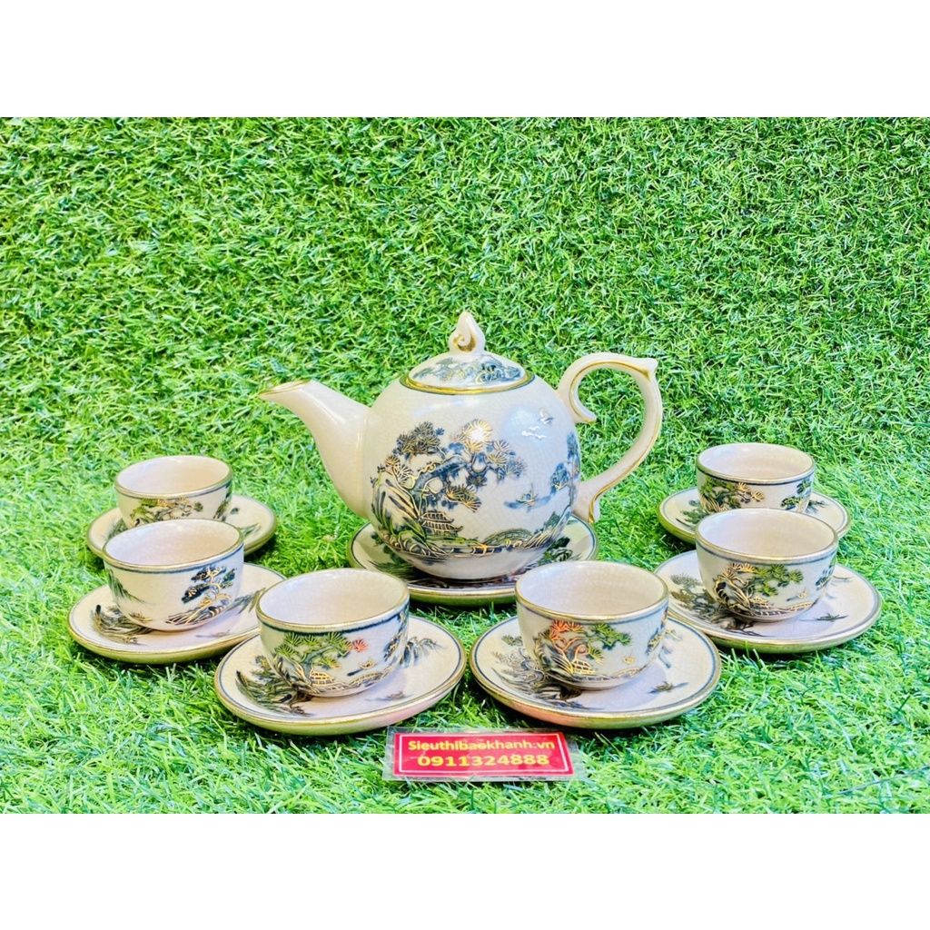 Bộ ấm chén họa tiết vẽ vàng cây tùng