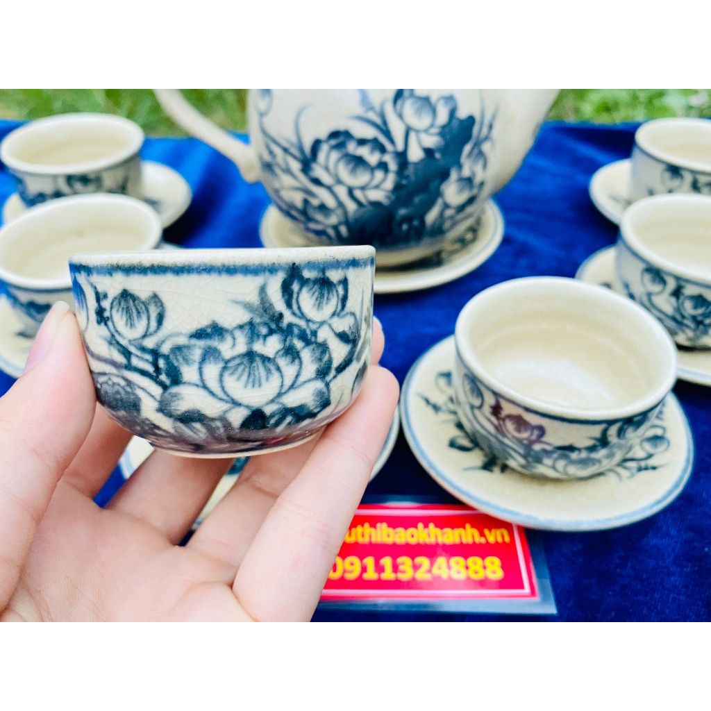 Bộ ấm chén men rạn Bát Tràng vẽ hoa sen cao cấp