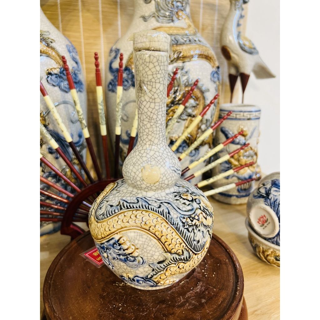 Bình đựng rượu thờ họa tiết in nổi