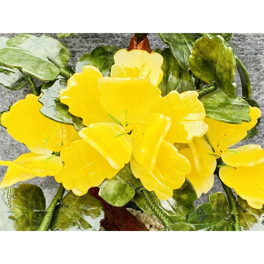 Chậu hoa vàng chất liệu đá ngọc
