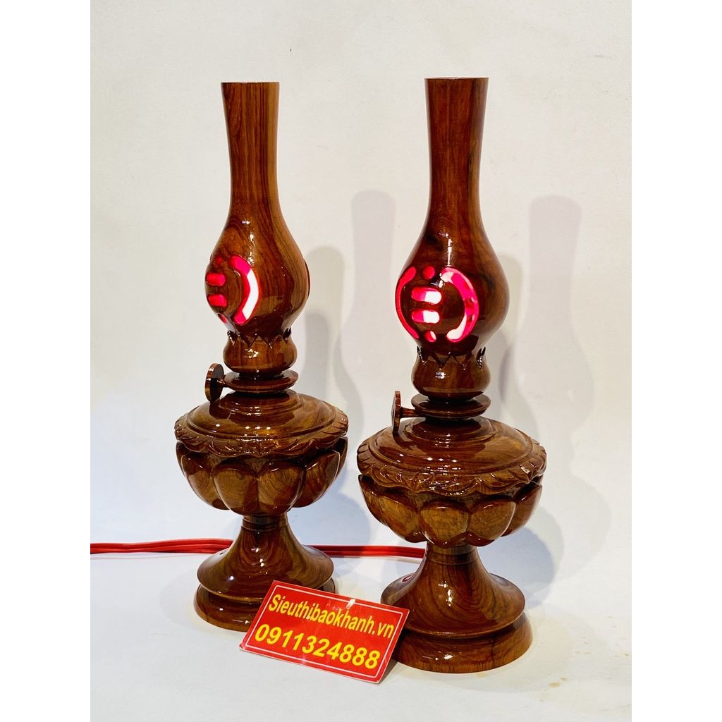 Cặp đèn thờ gỗ hương sơn PU cao cấp ( loại 32cm )