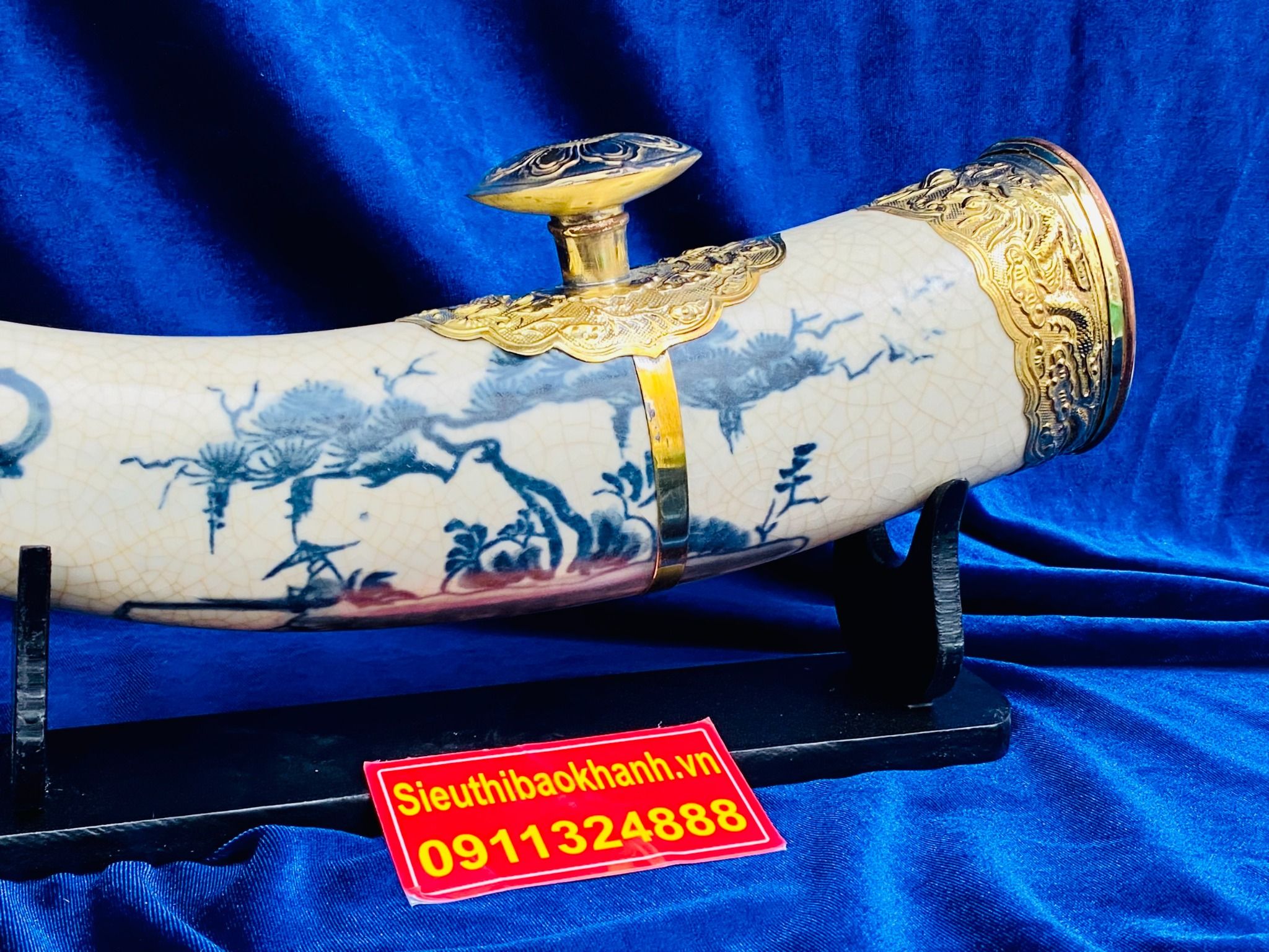 Điếu Cày Ngà Voi Men Rạn Giả Cổ – Sơn Thủy Bọc Đồng Bát Tràng BKCE-001400VN-1414
