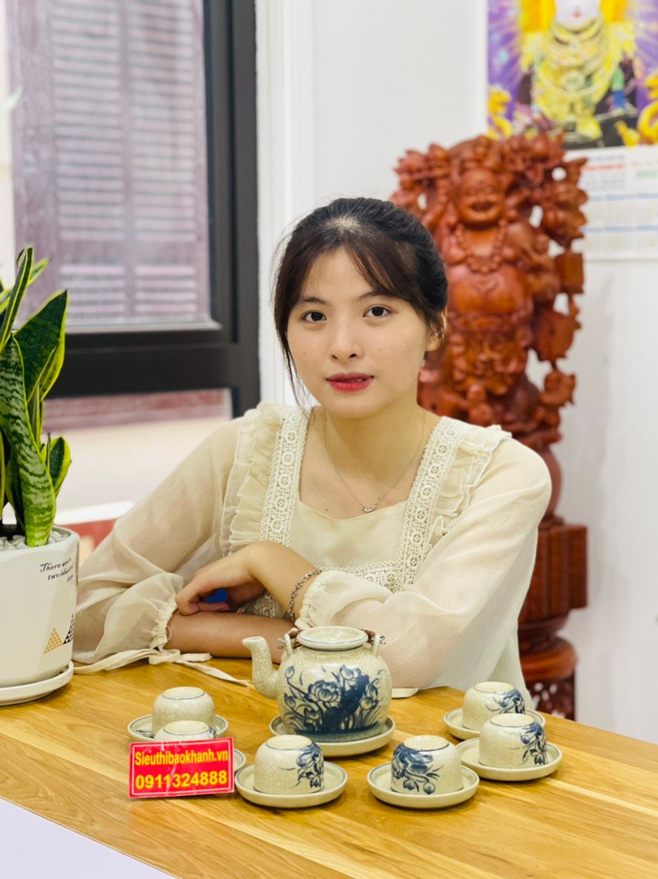 Bộ ấm chén quai mây men rạn vẽ sen xuất xứ Bát Tràng