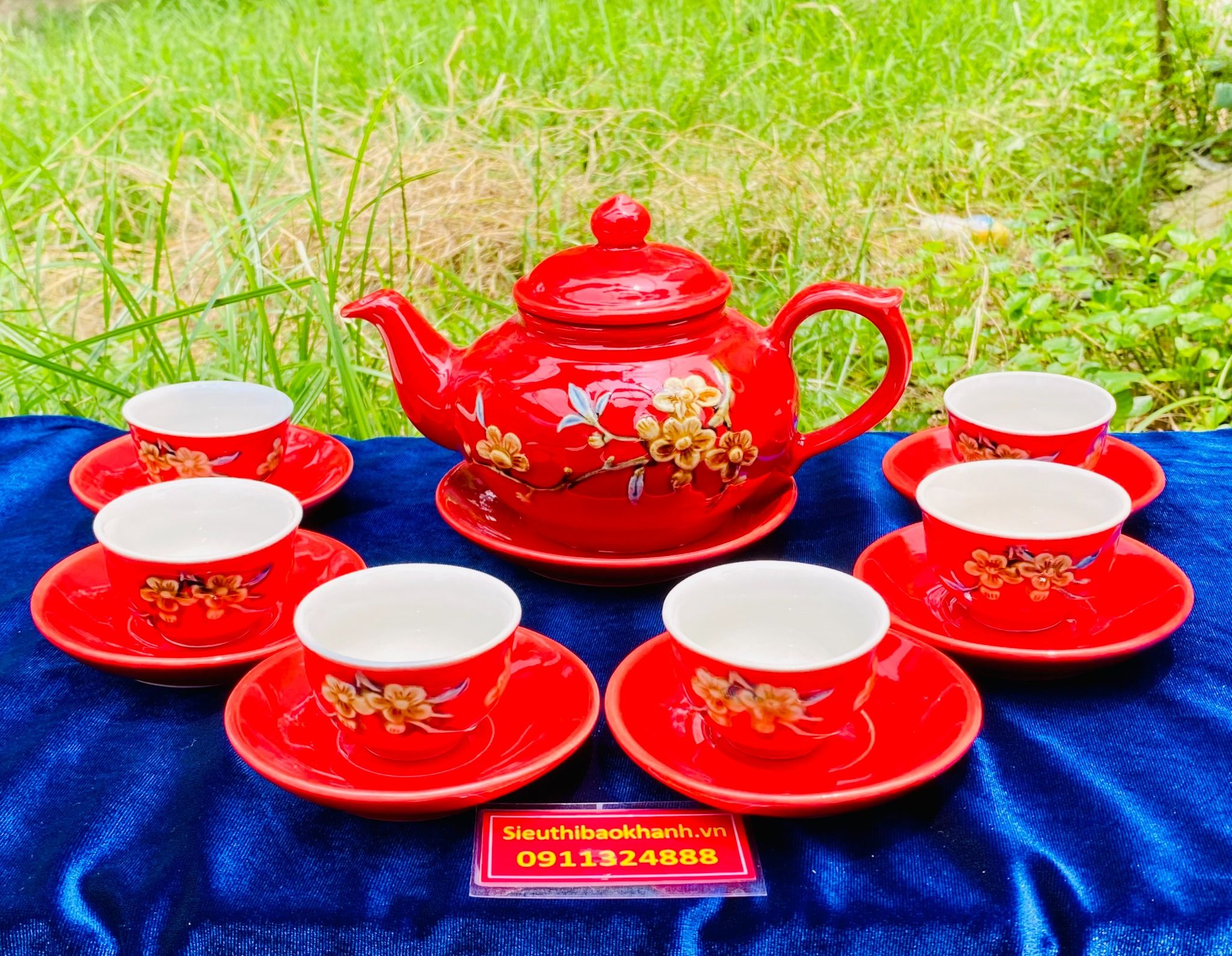 Bộ ấm chén pha chè hoa in nổi