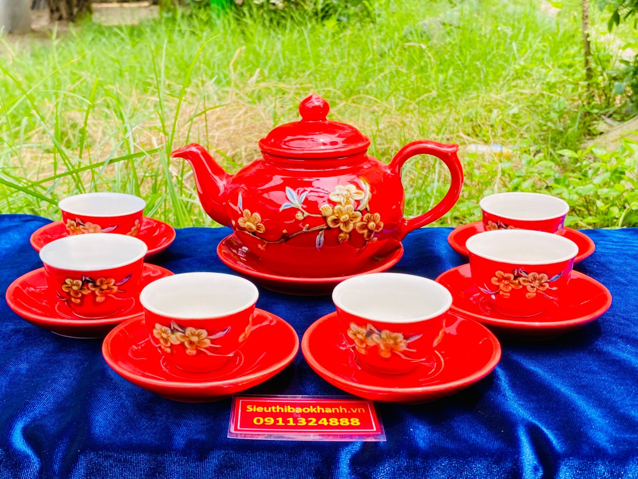 Bộ ấm chén pha chè hoa in nổi