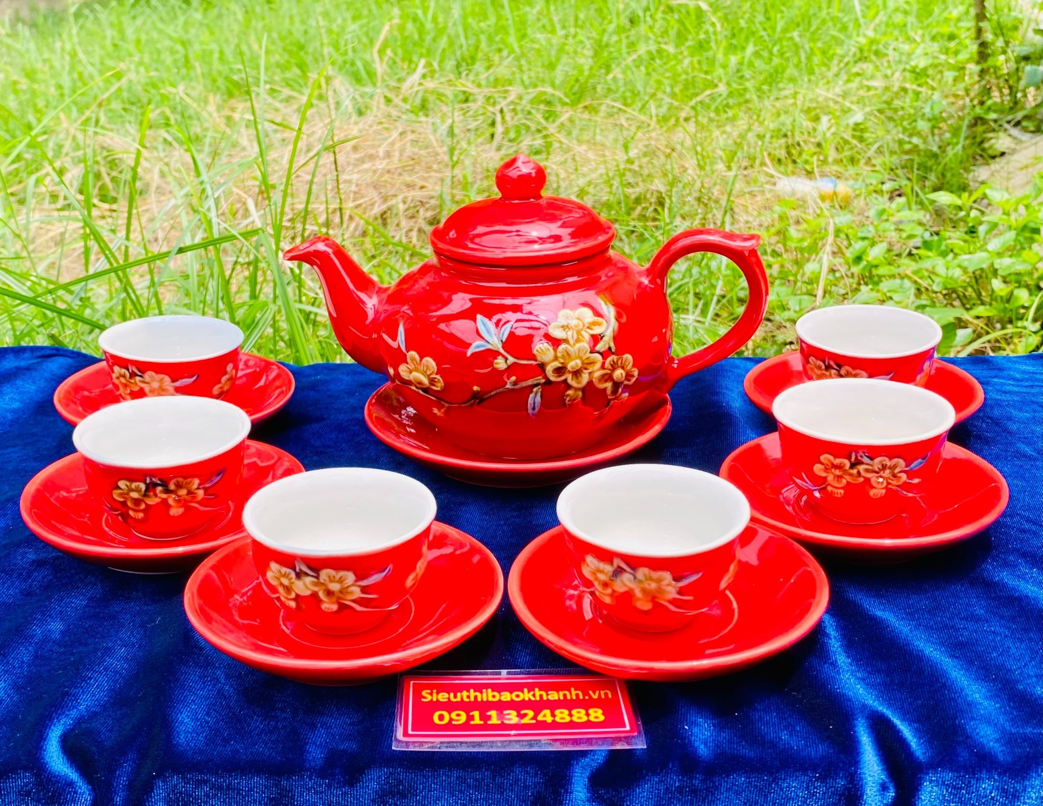 Bộ ấm chén pha chè hoa in nổi