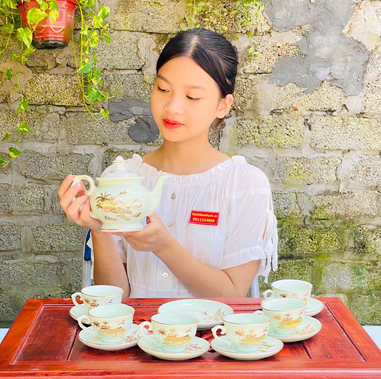 Bộ ấm chén gốm sứ