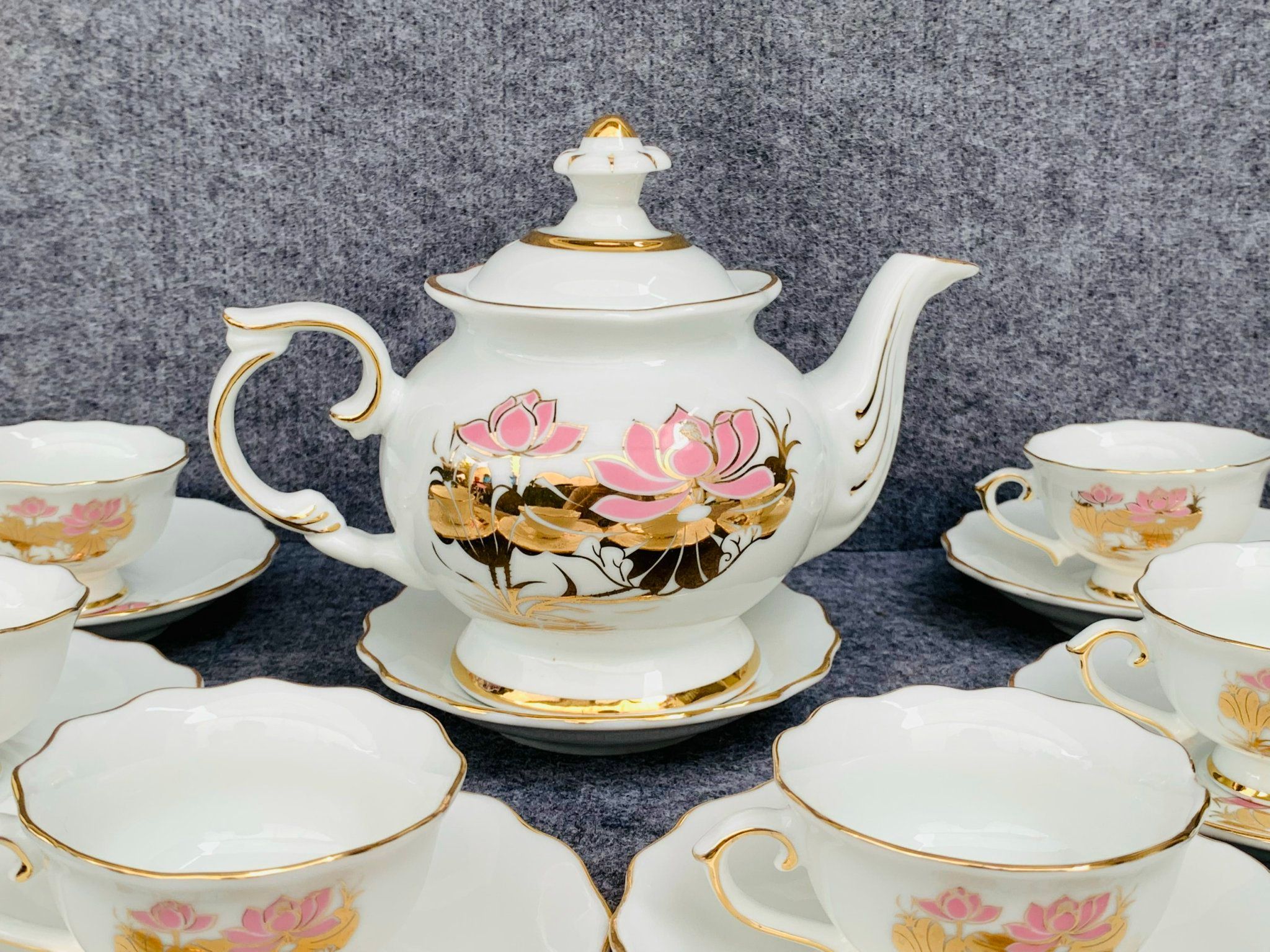 Bộ ấm chén pha trà gốm sứ