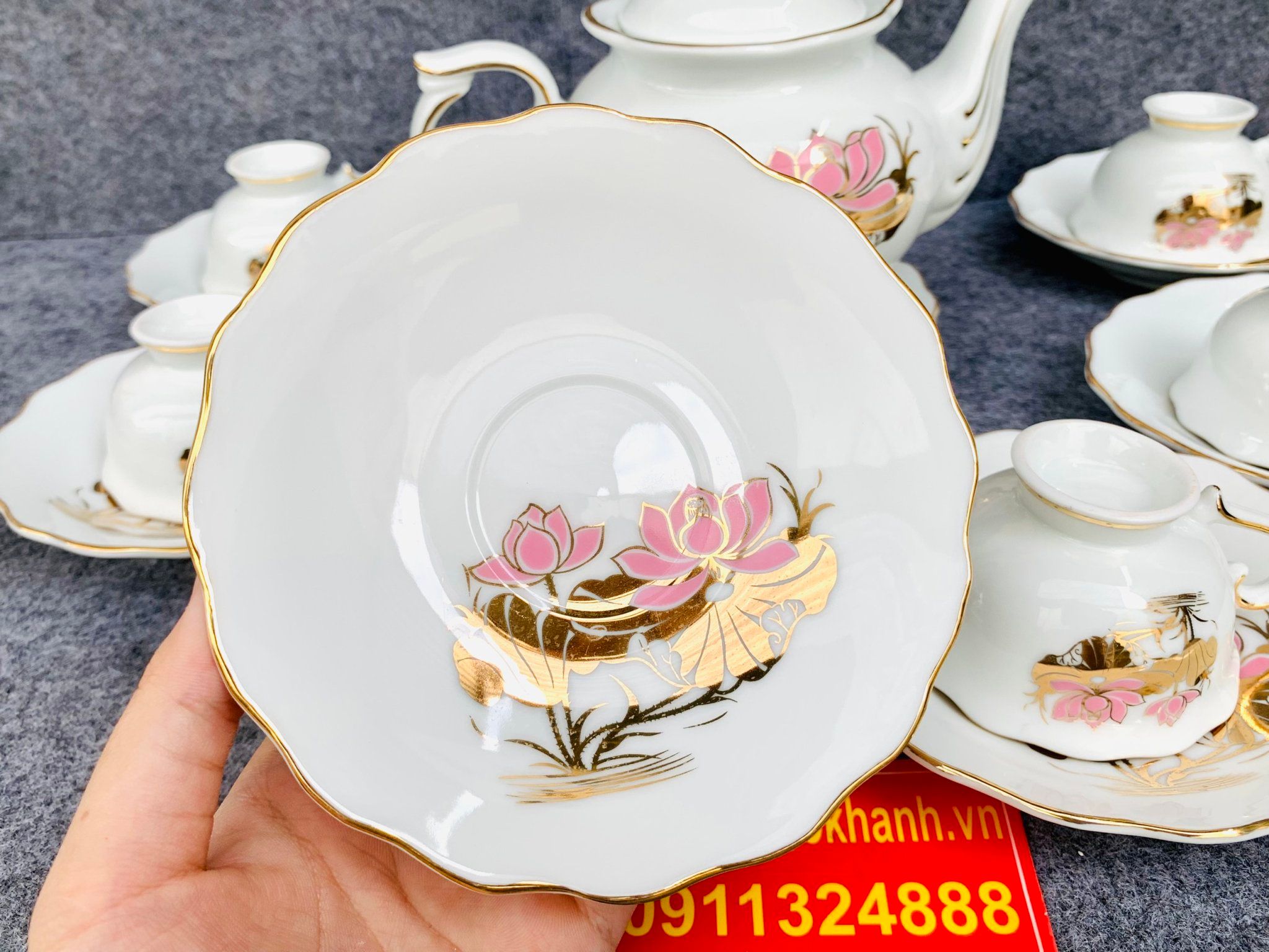 Bộ ấm chén pha trà gốm sứ