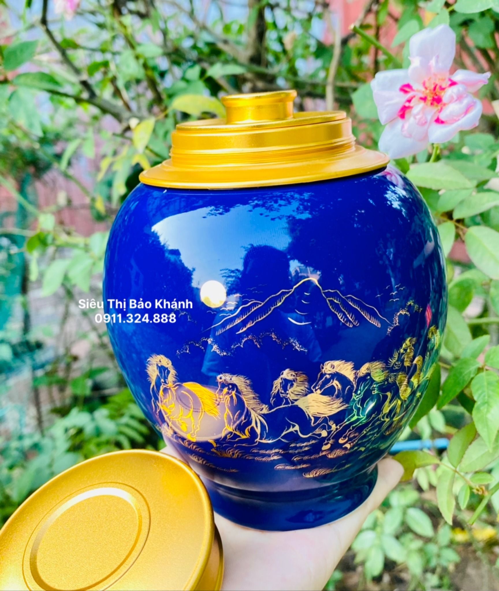 Hũ đựng chè gốm sứ
